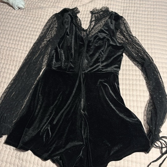 Velvet romper - Picture 2 of 2